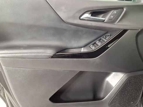 Used 2025 Chevrolet Equinox LT image 13