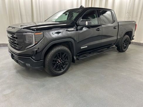 Used 2024 GMC Sierra 1500 Elevation w/ Elevation Premium Package image 2