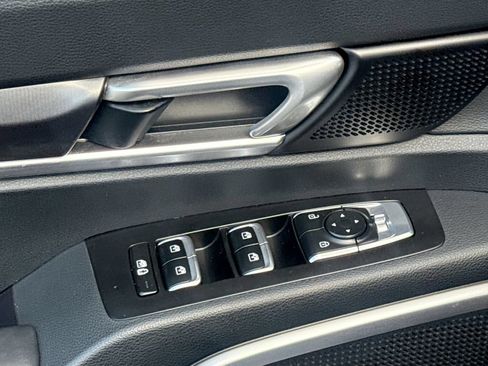 Used 2025 Kia Telluride S AWD/4WD image 15