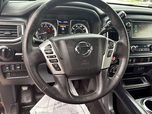 Used 2019 Nissan Titan SL w/ Midnight Edition AWD/4WD image 23