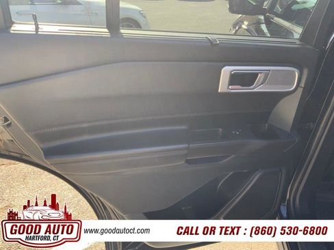 Used 2020 Ford Explorer Platinum image 8