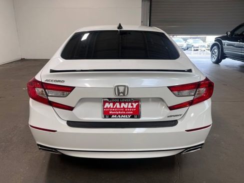 Used 2022 Honda Accord Sport image 4