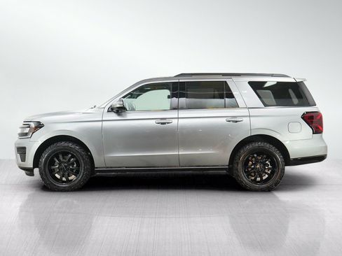Used 2024 Ford Expedition Limited AWD/4WD image 2