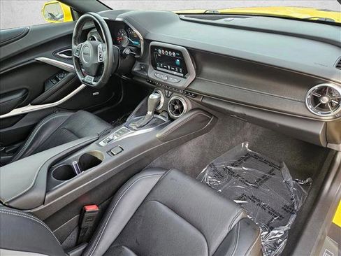 Used 2017 Chevrolet Camaro SS image 18