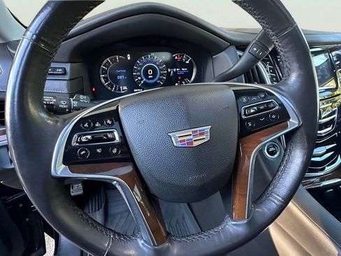 Used 2020 Cadillac Escalade Luxury image 62