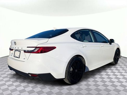 Used 2025 Toyota Camry LE image 3