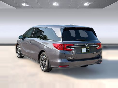 Used 2024 Honda Odyssey Elite image 3