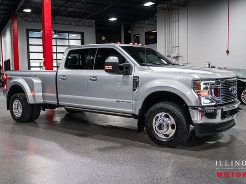 Used 2022 Ford F350 Lariat w/ Lariat Ultimate Package AWD/4WD image 7