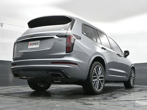 Used 2023 Cadillac XT6 Sport image 46