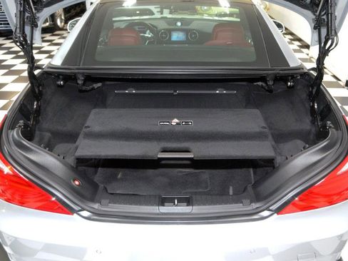 Used 2016 Mercedes-Benz SL 550 550 w/ Driver Assistance Package image 32