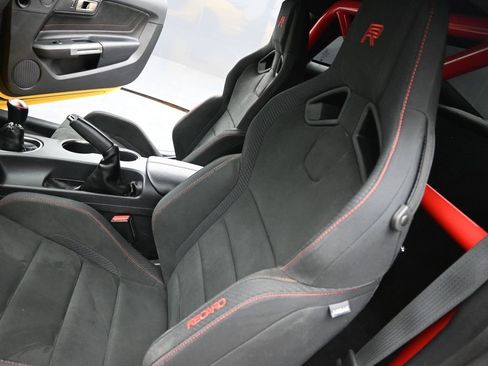 Used 2017 Ford Mustang Shelby GT350R w/ GT350R Equipment Group 920A image 9