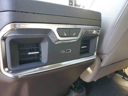 New 2026 GMC Sierra 1500 SLT w/ SLT Premium Package AWD/4WD image 18