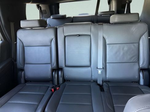 Used 2025 Chevrolet Tahoe Z71 image 25