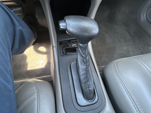 Used 2004 Chevrolet Impala LS w/ Preferred Equipment Group FWD image 19