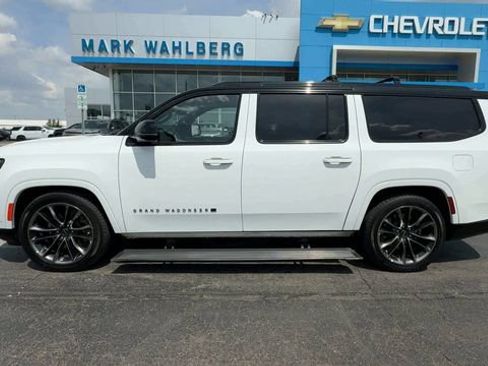 Used 2024 Jeep Grand Wagoneer L Series III w/ Quick Order Packagew 28T AWD/4WD image 5