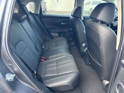 Used 2025 Honda HR-V EX-L image 12