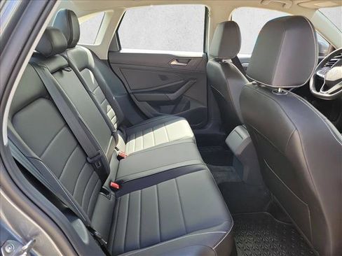 Used 2023 Volkswagen Jetta SE FWD image 13