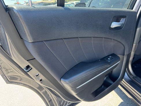 Used 2022 Dodge Charger SXT RWD image 24
