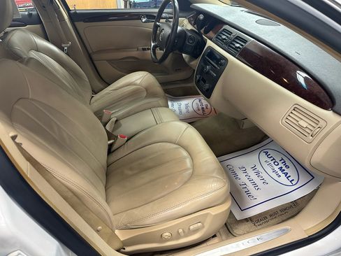 Used 2011 Buick Lucerne CXL image 15