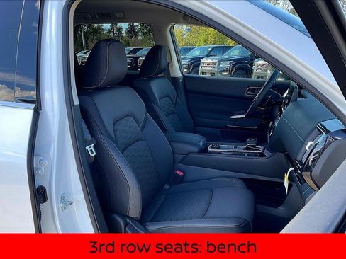 New 2025 Nissan Pathfinder SV w/ Black Appearance Package image 14