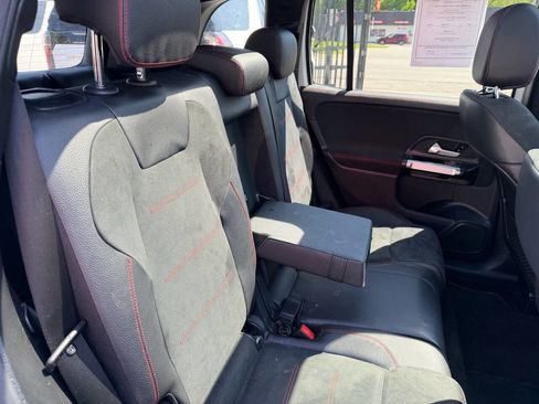 Used 2021 Mercedes-Benz GLB 250 4MATIC w/ AMG Line image 23