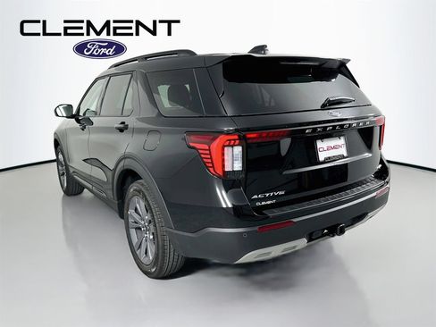 New 2026 Ford Explorer Active w/ Active Comfort Package AWD/4WD image 8