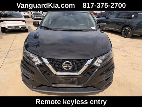 Used 2020 Nissan Rogue Sport S image 7