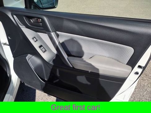 Used 2018 Subaru Forester 2.5i Premium w/ All-Weather Package AWD/4WD image 21