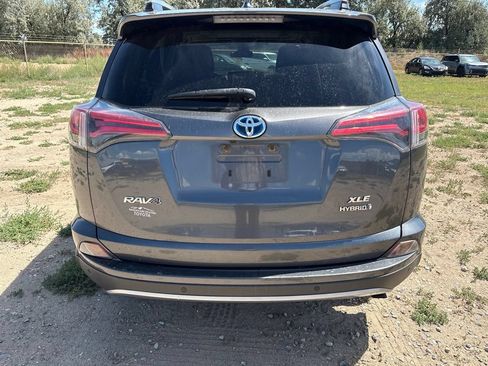 Used 2017 Toyota RAV4 XLE w/ Convenience Package AWD/4WD image 4