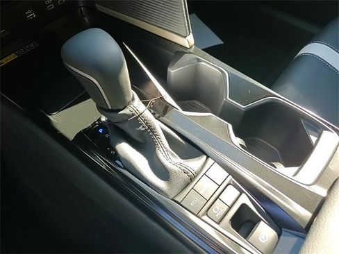 Used 2026 Toyota Camry SE image 18