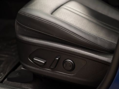 Used 2023 Kia Sorento S w/ Panoramic Sunroof Package image 24