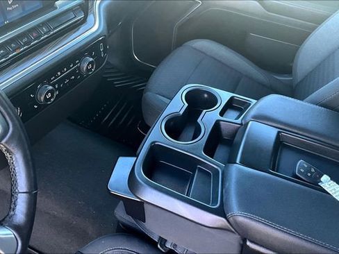 Used 2022 Chevrolet Silverado 1500 LT image 13