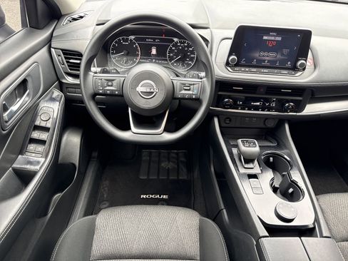 Used 2024 Nissan Rogue SV AWD/4WD image 12