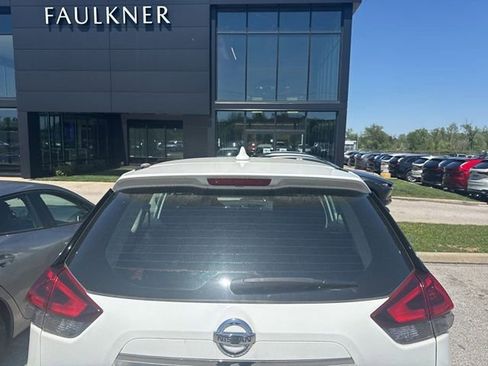 Used 2018 Nissan Rogue S AWD/4WD image 17