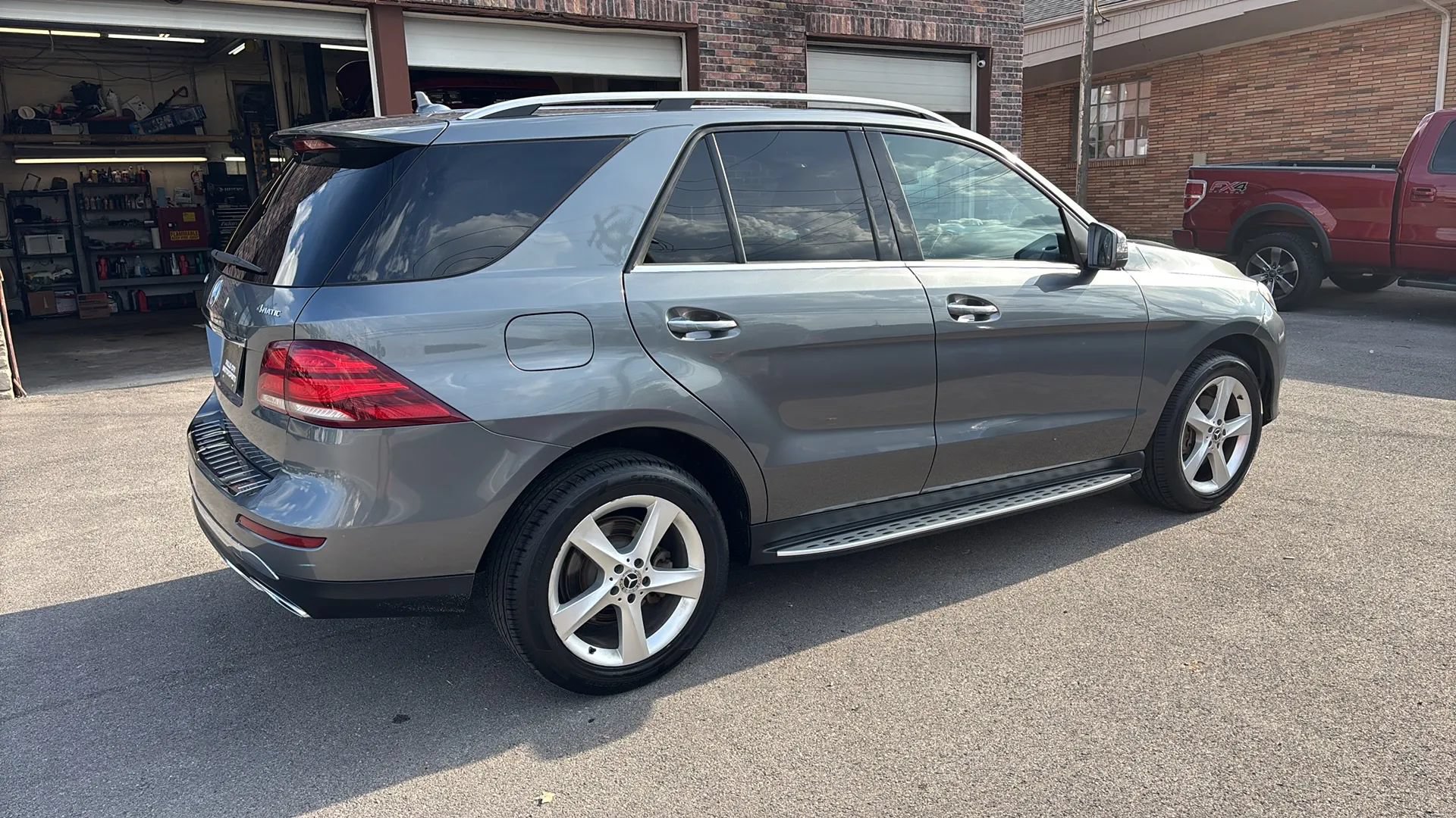 Used 2018 Mercedes-Benz GLE 350 4MATIC image 18