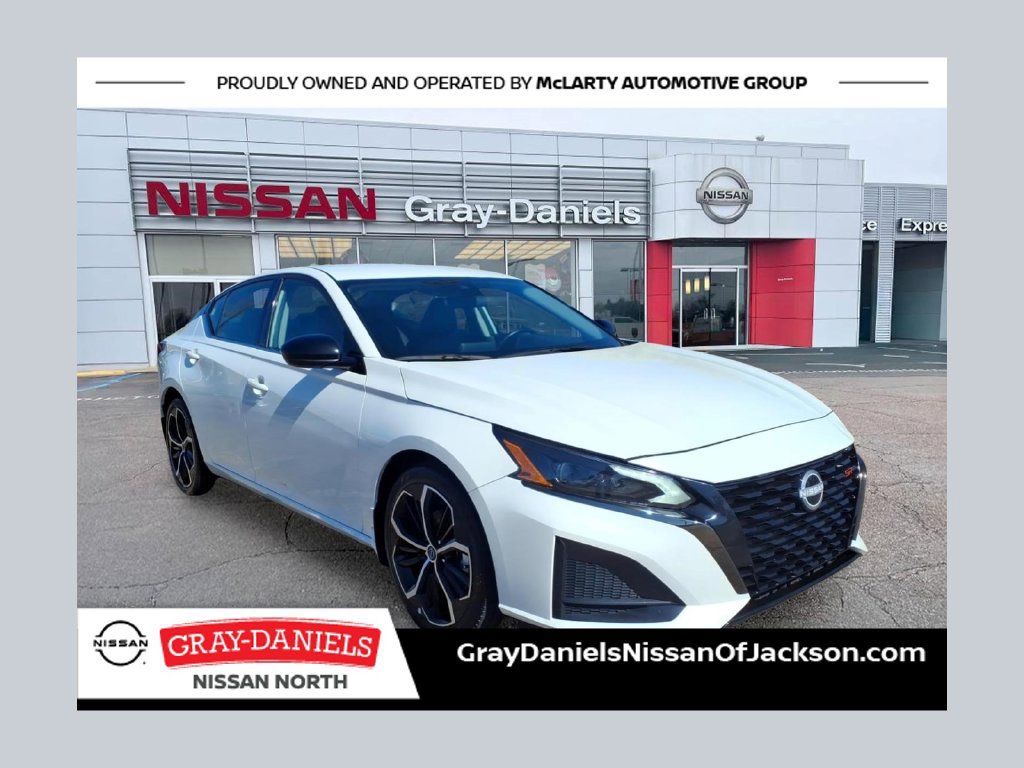 Used 2025 Nissan Altima 2.5 SR FWD 360° Tour