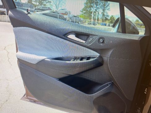 Used 2019 Chevrolet Cruze Diesel image 11