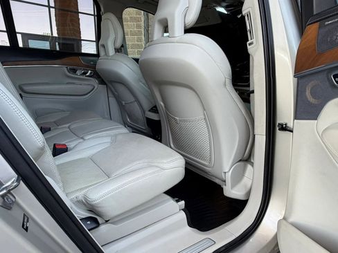 Used 2017 Volvo XC90 T6 Inscription w/ Vision Package image 42