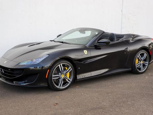 Certified 2020 Ferrari Portofino image 23