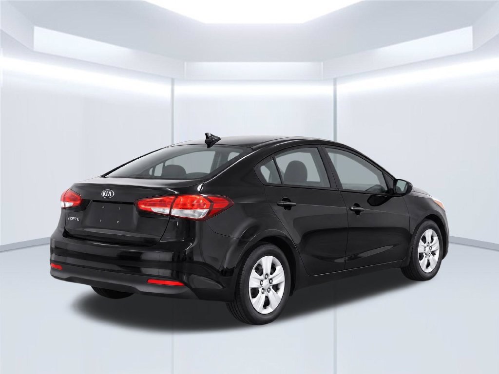 Used 2018 Kia Forte LX FWD image 4