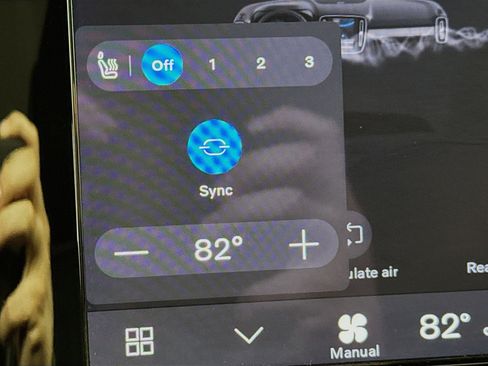 Used 2023 Volvo C40 P8 Recharge Plus image 4