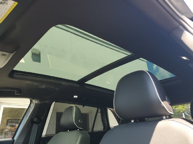 Used 2024 Volkswagen Atlas Cross Sport SEL Premium R-Line AWD/4WD image 5
