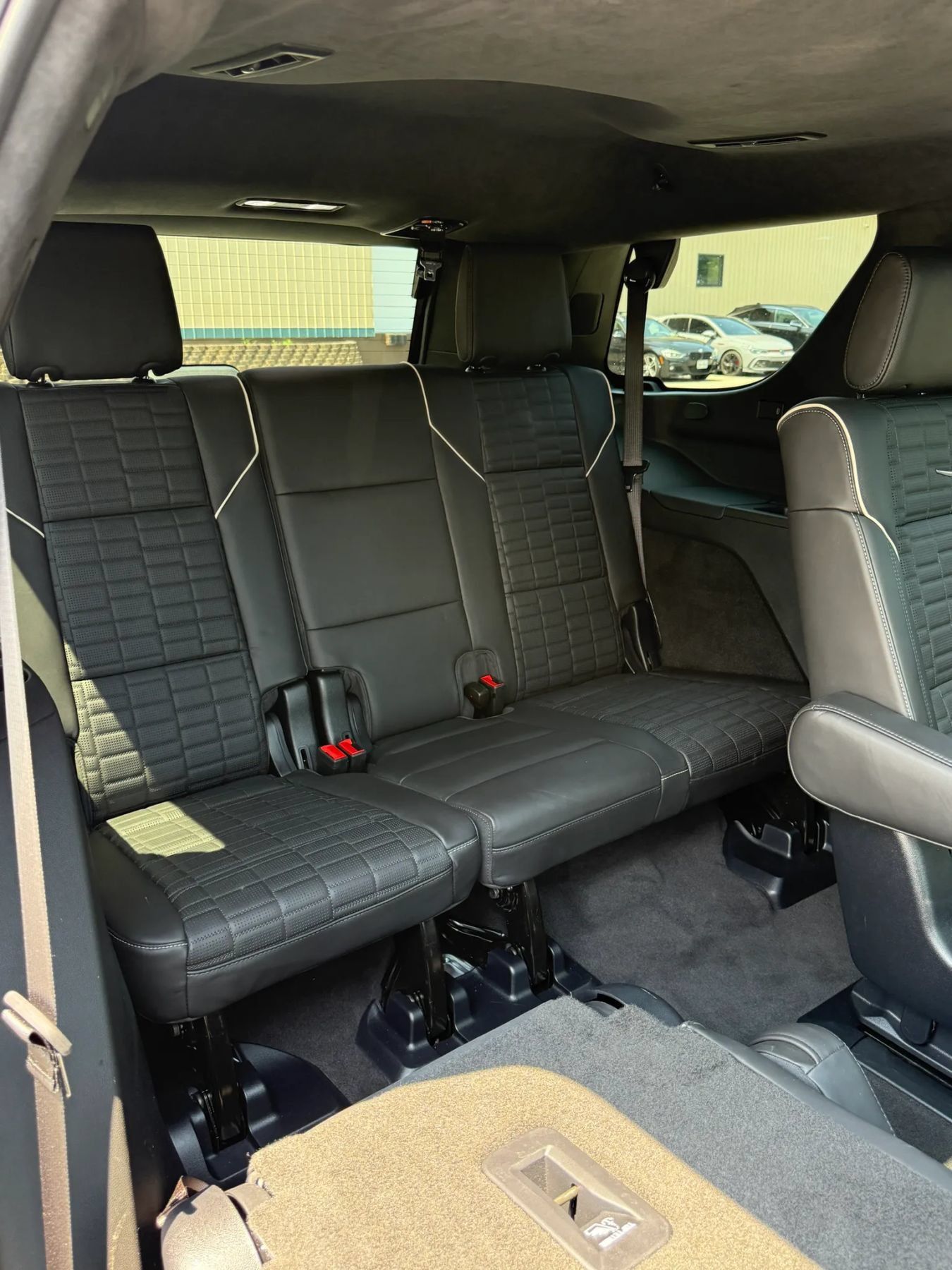 Used 2025 Cadillac Escalade Sport Platinum w/ LPO, ONYX Package AWD/4WD image 30