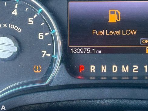 Used 2013 Ford F150 Lariat w/ Mid Equipment Group AWD/4WD image 30