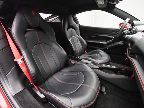 Used 2021 Ferrari F8 Tributo image 15