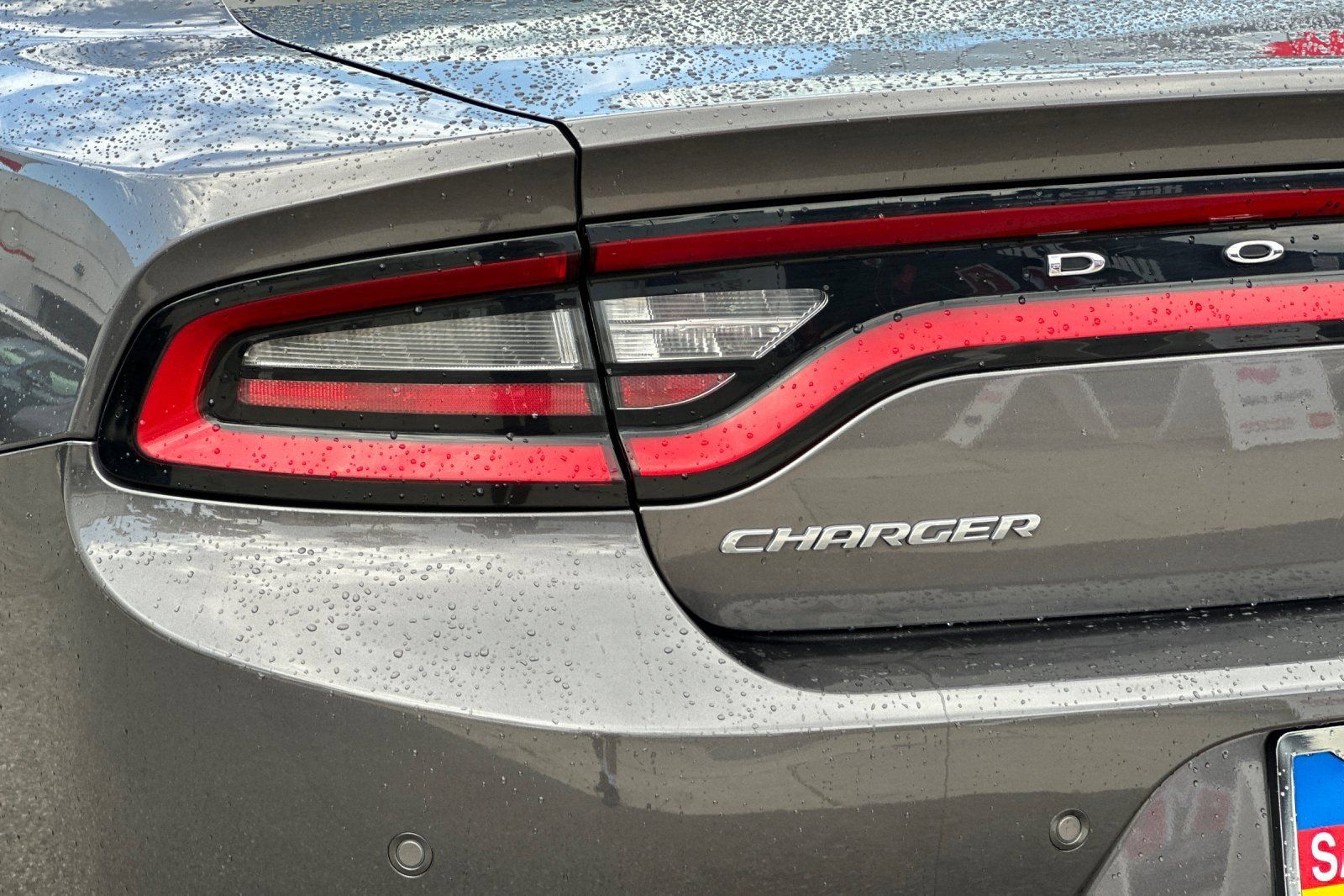 Used 2022 Dodge Charger SXT w/ Leather Interior Group RWD image 25