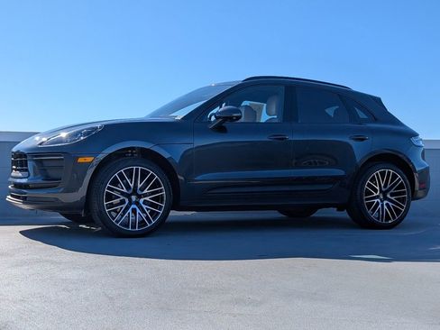 Used 2024 Porsche Macan image 2