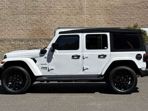 Used 2022 Jeep Wrangler Unlimited Sahara w/ Cold Weather Group image 6