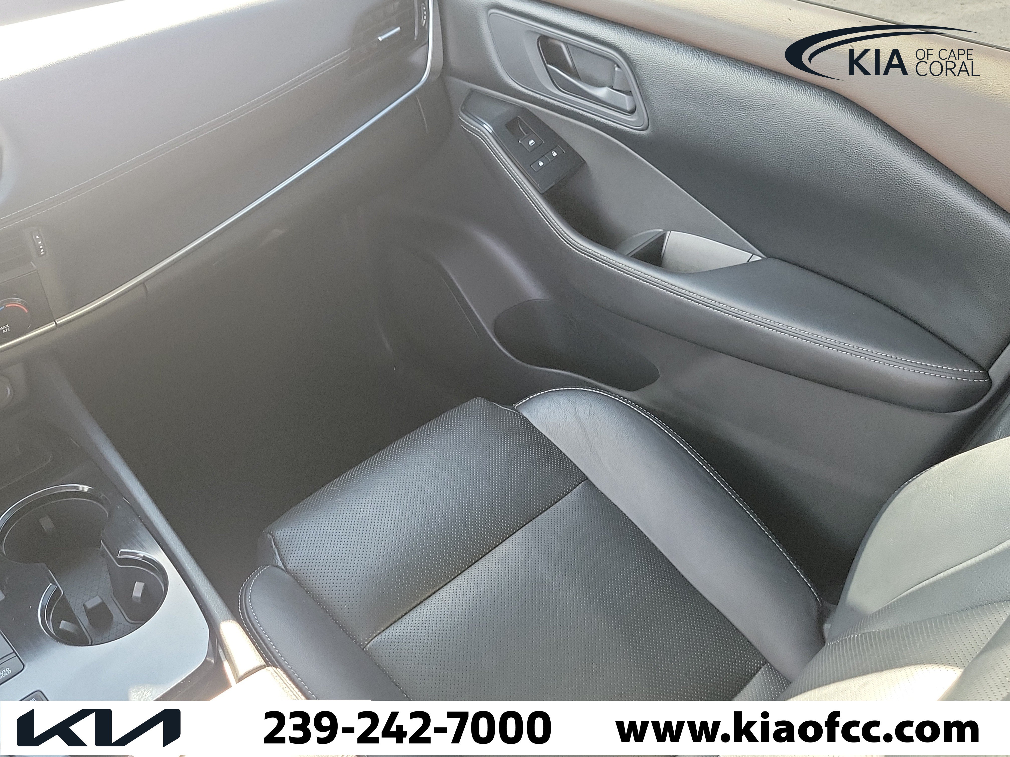 Used 2022 Nissan Rogue S FWD image 16