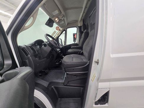 Used 2023 RAM ProMaster 2500 FWD image 10